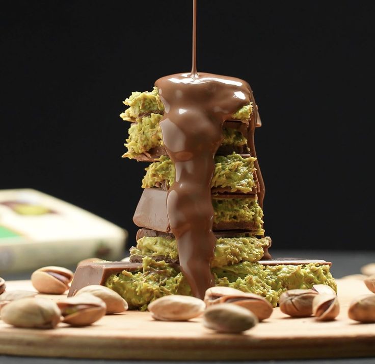 Choco Nova Signature Dark Chocolate – Dubai Style with Pistachio & Kadayif (200g)